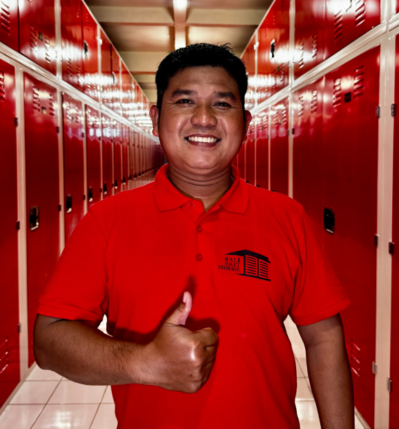 bali valet employee