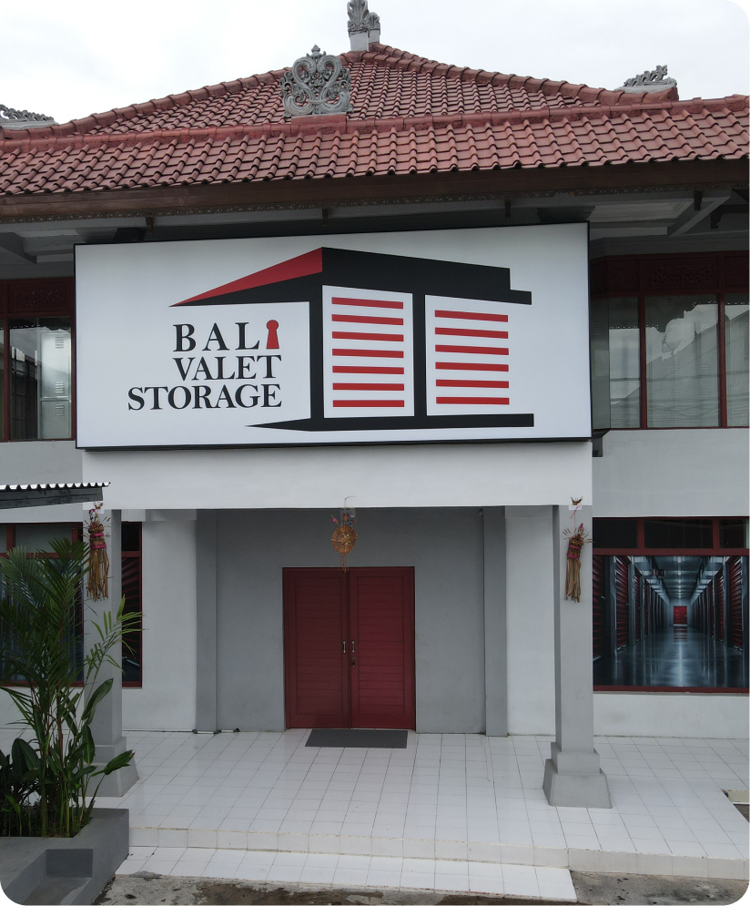 front view of bali valet storage
